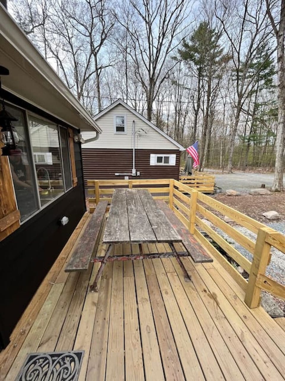Enjoy a nice dinner on the front Deck