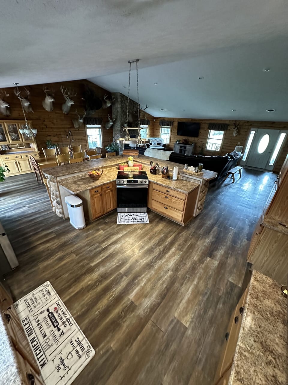 Open concept kitchen, entertain while you cook.