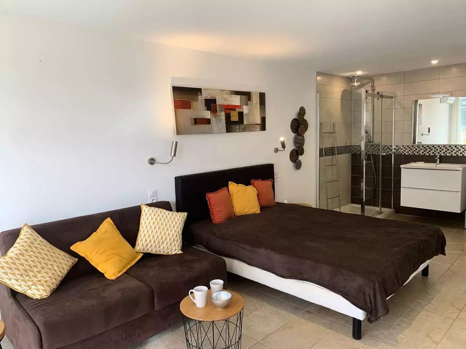 1 bedroom, iron/ironing board, WiFi