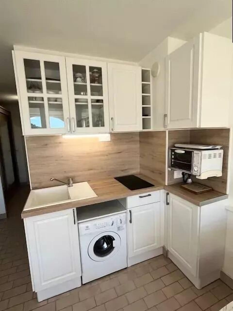 Fridge, microwave, electric kettle, cookware/dishes/utensils