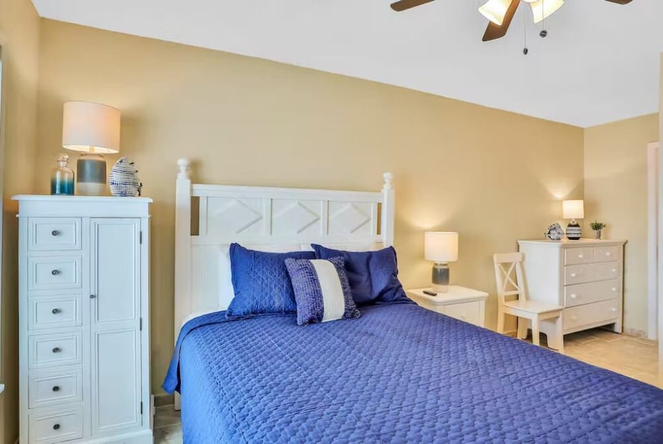 Master Bedroom Queen