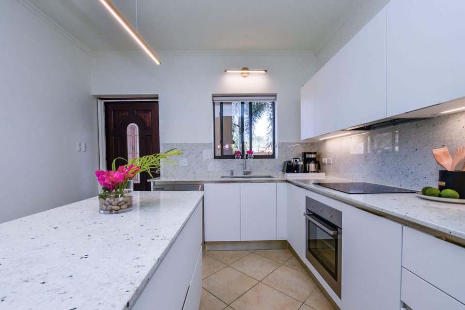 fully equipped modern kitche