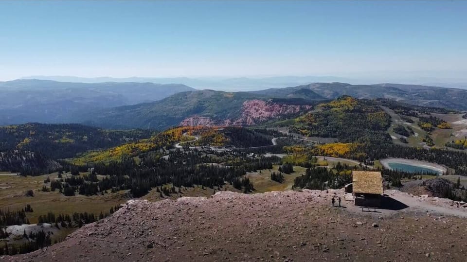 Wake up to breathtaking mountain views right outside your window. You will be captivated by the expansive scenic beauty that surrounds you, offering a perfect backdrop for relaxation and outdoor adventures.