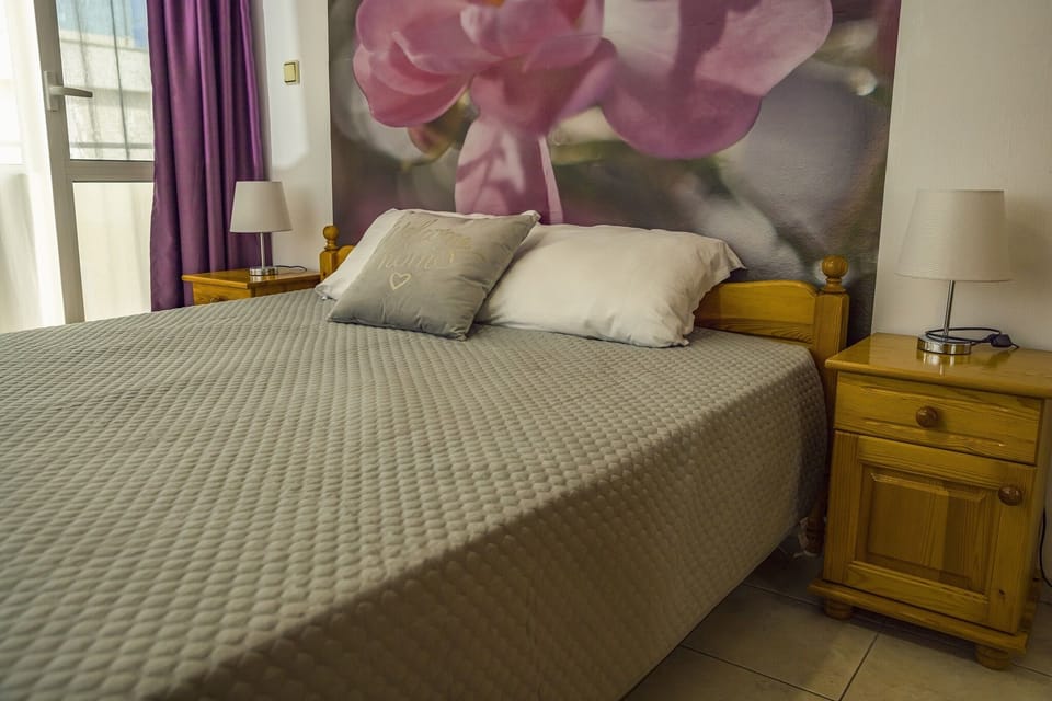 room with a double bed, balcony-view of the sea,Ravda.