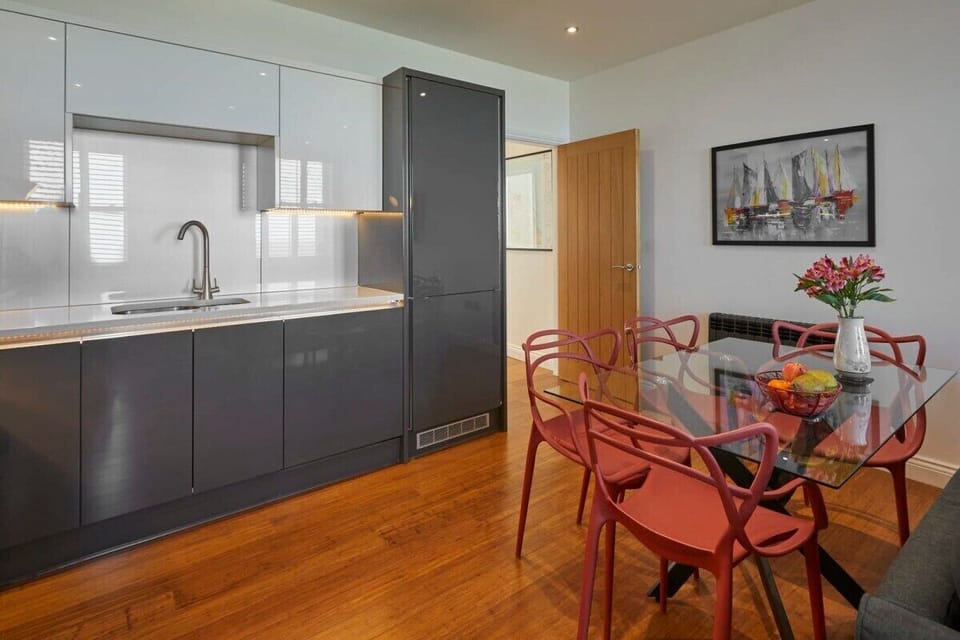 Number Ten @ Carlill, Whitby - Host & Stay