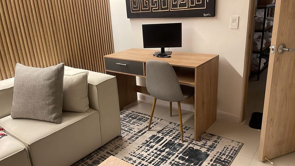 Work Desktop with Aux Screen For Teleworkers