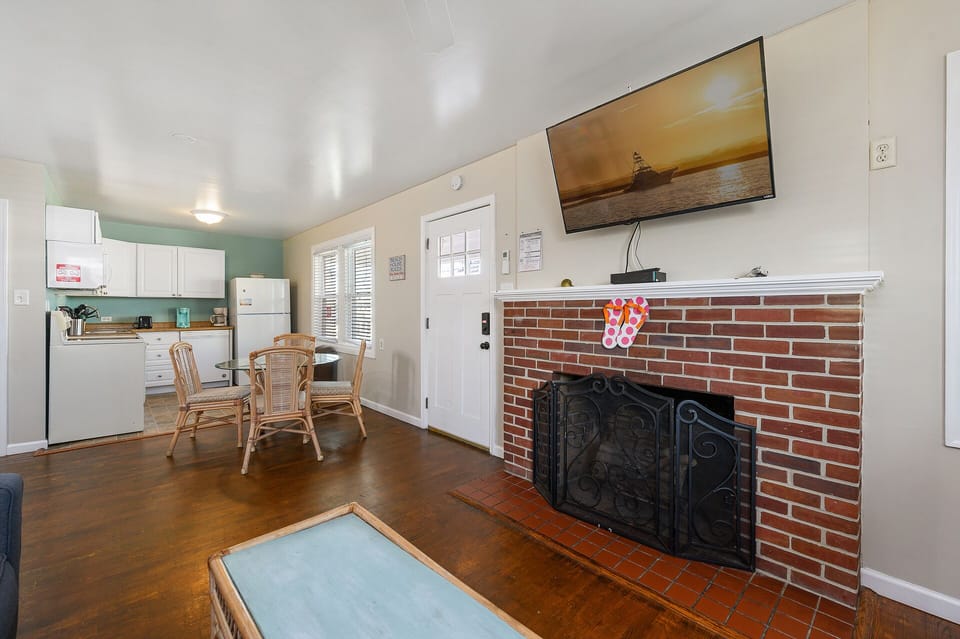 Welcome to The Beach House on 9th #2