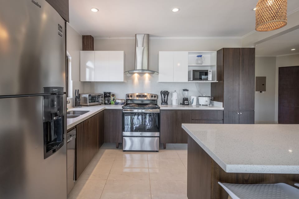 Our kitchen features new stainless steel appliances, fully stocked for the chefs of your group :)