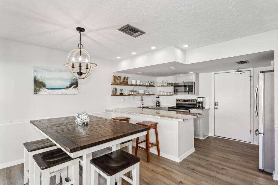 Regency Cabana D2 - Dining Room/Kitchen