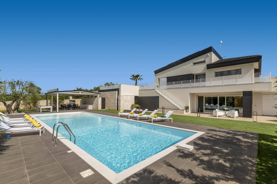 Villa Campanella image