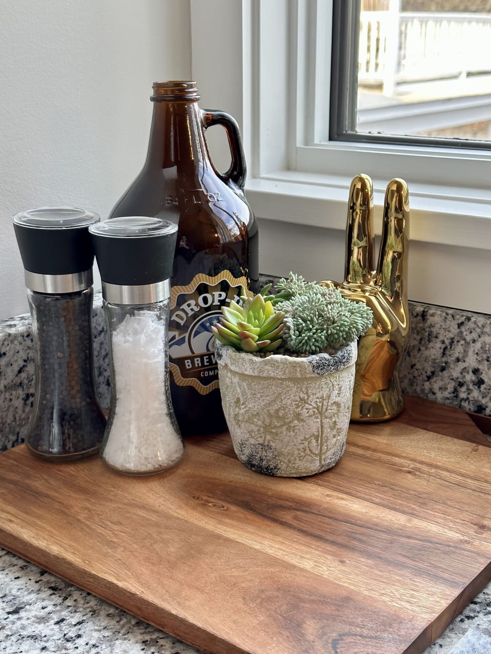 kitchen with views to 
South Street