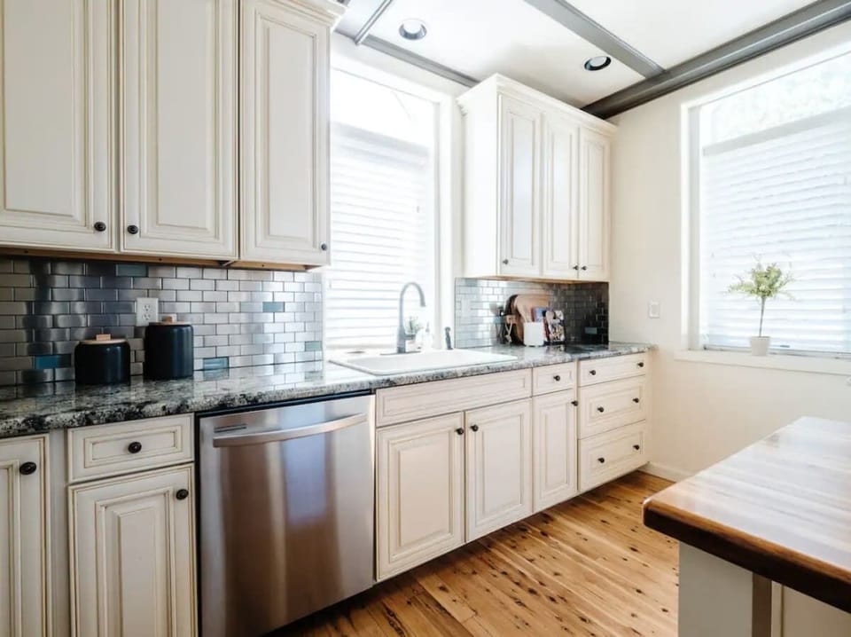 Kitchen Angle 3