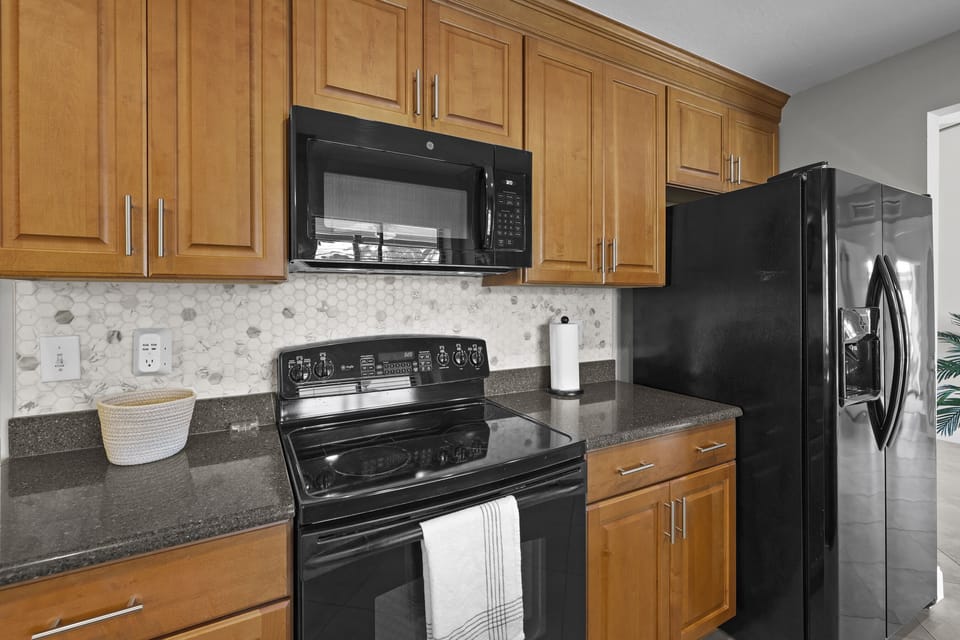 Fully-equipped kitchen