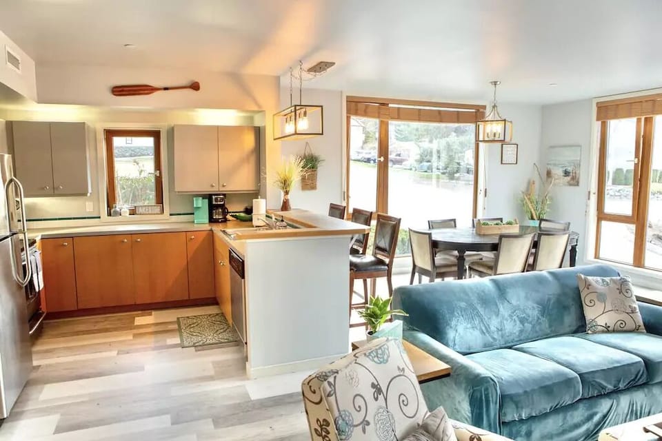 Kitchen/Living/Dining