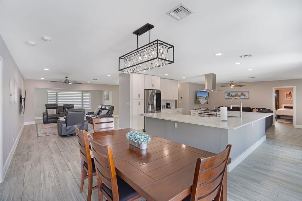Nice big open floor plan!