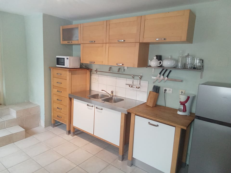 Kitchen 1