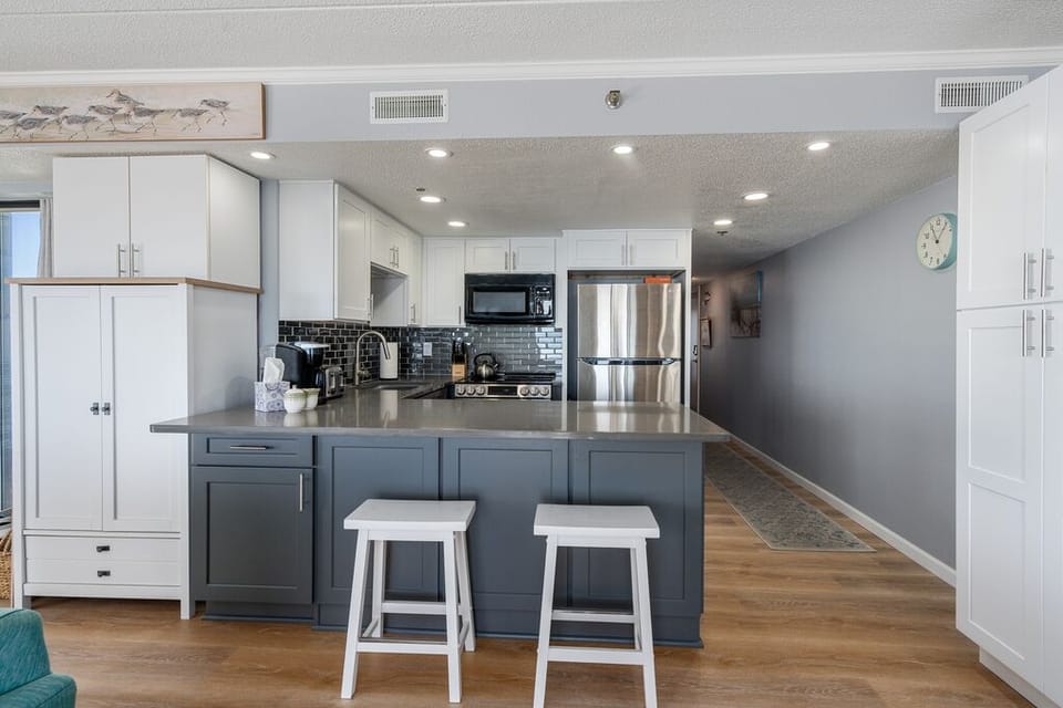 The Breakfast Bar is a great space to start your morning with a quick bite to eat!