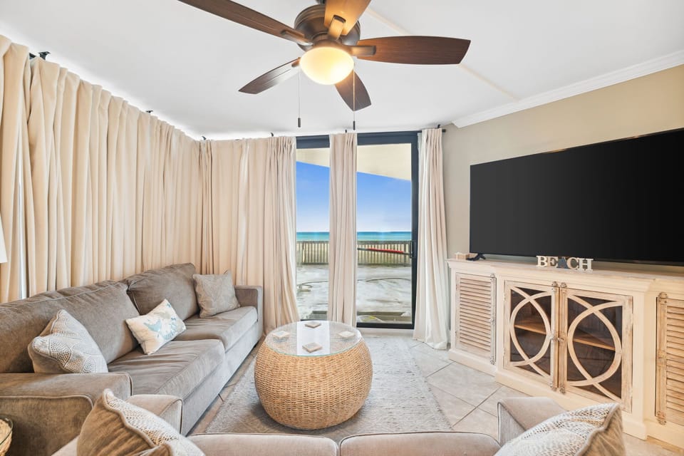 Gulf View Living Room with Sleeper Sofa