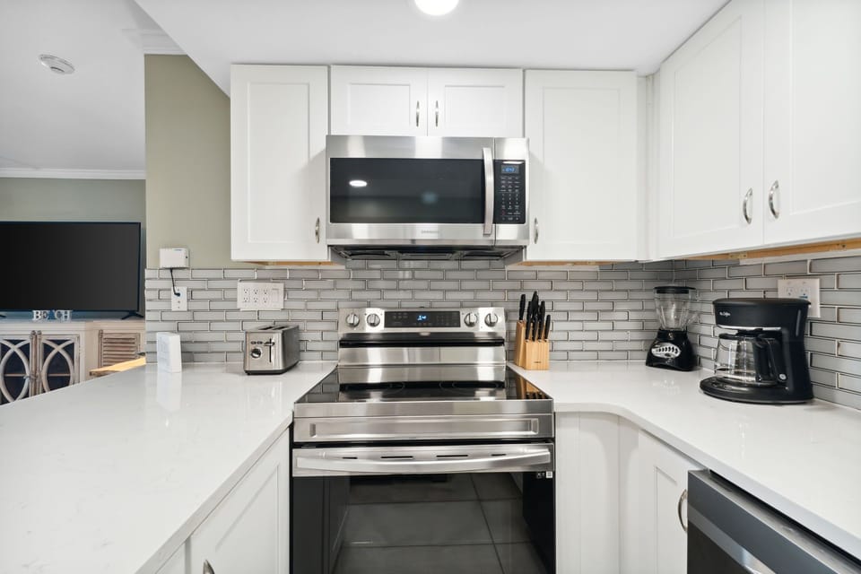 Fully Stocked Kitchen