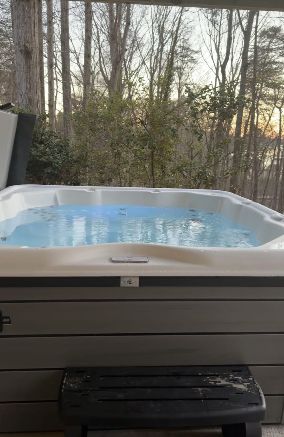 Ahhhh! A jacuzzi. 