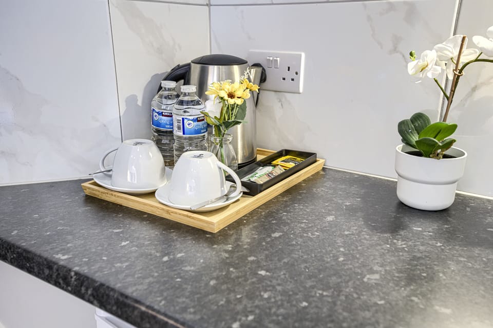 Studio-Deluxe-Ensuite-Street View-4