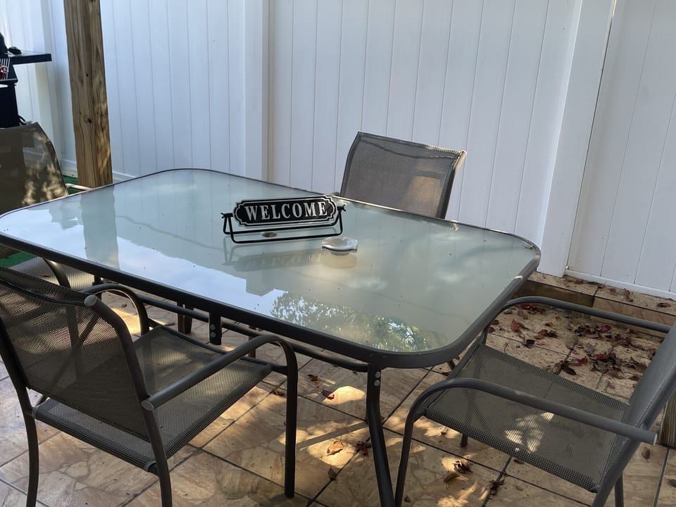 Outdoor dining