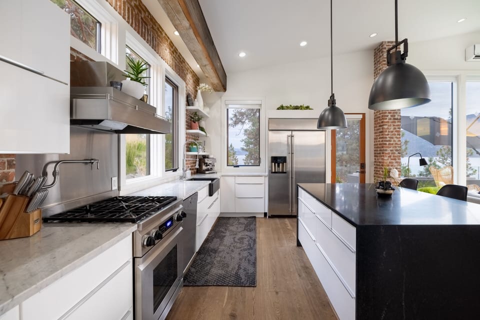 Prep your dinners while watching the kids playing in the playhouse