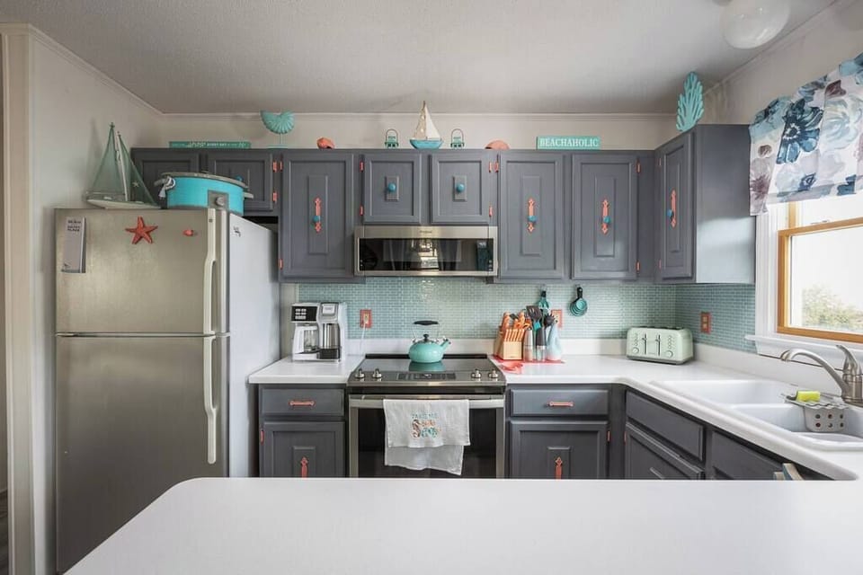 Fully Stocked Kitchen