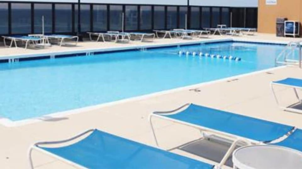 Rooftop pool
