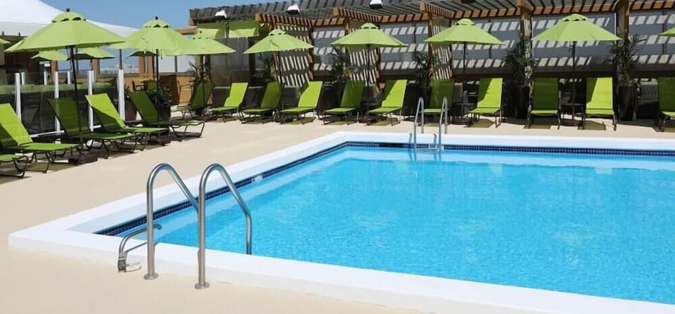 Rooftop pool