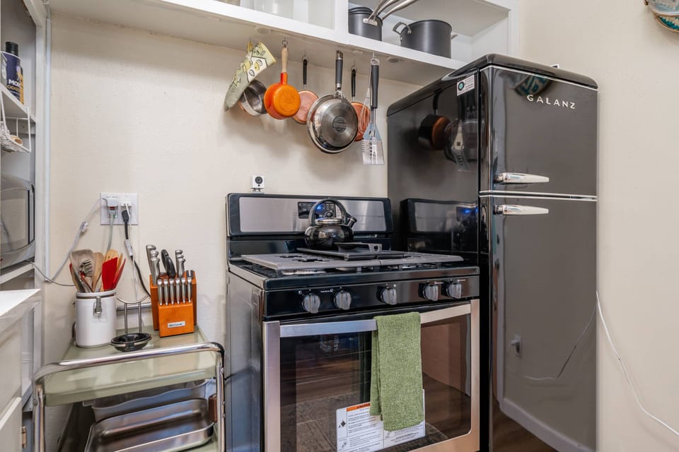 Tea kettle | Knife Set | Utensils | Pots and Pans