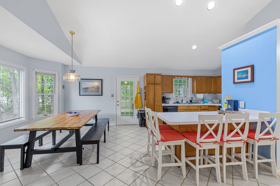 Enjoy the peaceful views of Ocean Pines during your family meal!
