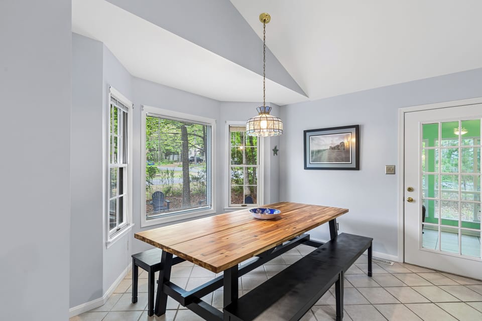 No need to eat out, there is plenty of room to dine in for the whole family!