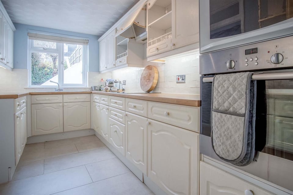 Captains Walk - 4 Bedroom Apartment - Saundersfoot (21165)