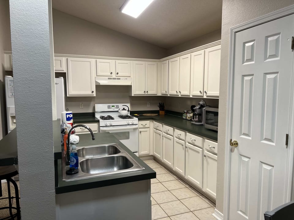 Fully Equipped Kitchen I Gas Stove