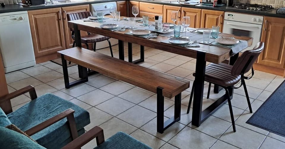 spacious well equipped kitchen 