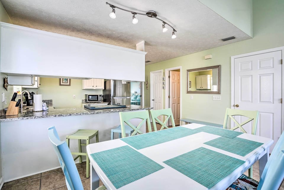 Dining Area | Dishware & Flatware