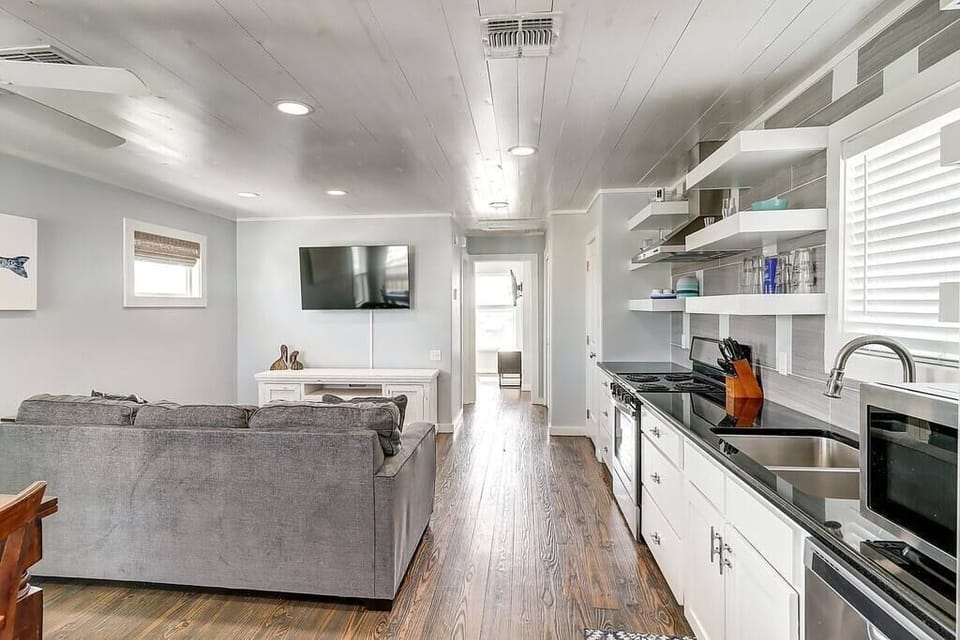 3rd floor apartment