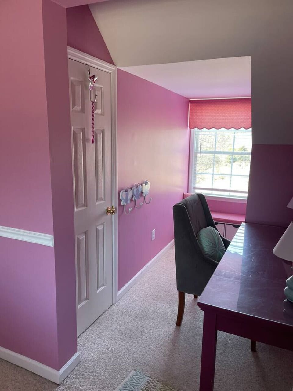 Multi-Purpose Extra Space with Table and Chair – Designed for Your Comfort and Convenience