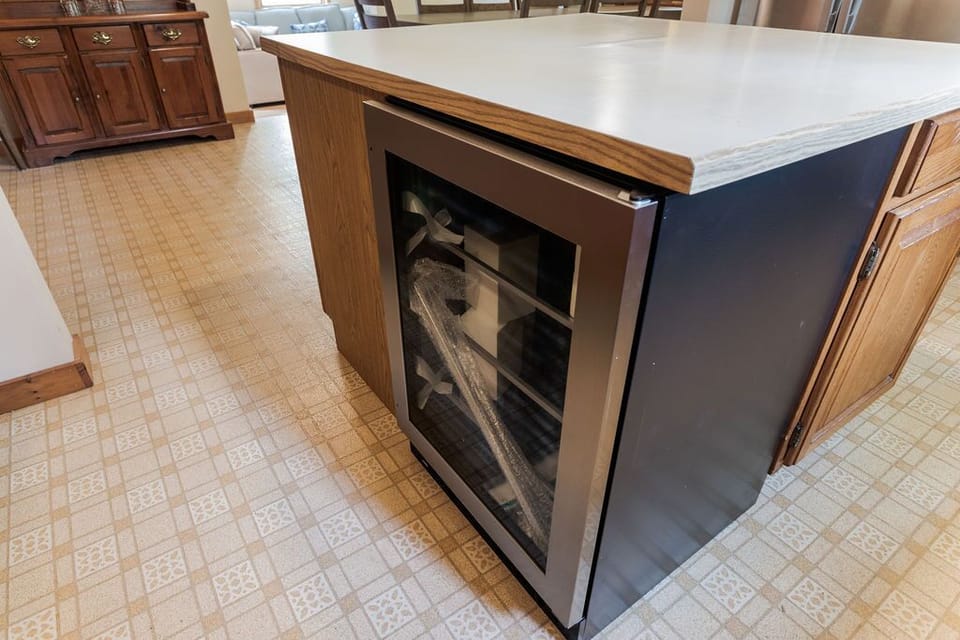 Beverage refrigerator 2023.