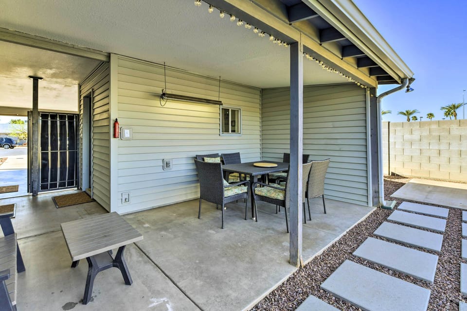 Covered Patio | Gas Grill | Outdoor Dining