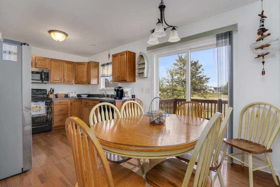 Dining Area / Kitchen