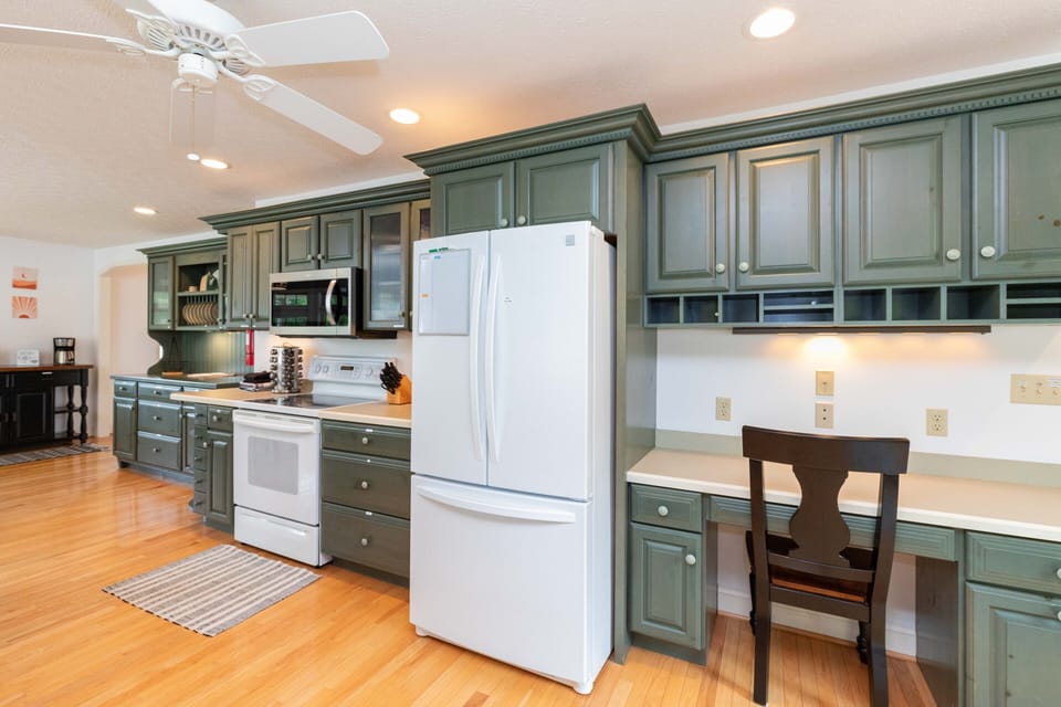 Plenty of cabinet space for longer stays. Updated appliances.