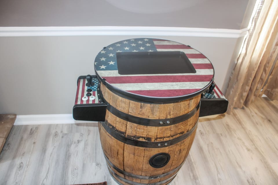 Smoky Mountain River Chalet - "Shimmering Waters" - Cocktail arcade machine