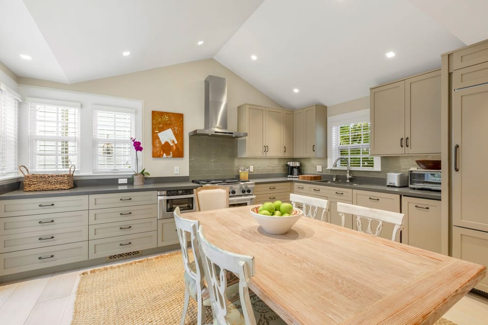 Fully equipped kitchen