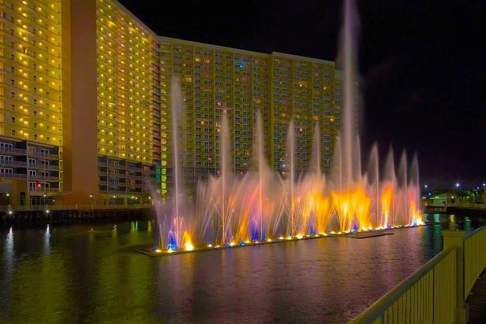 Water show at 8 pm every night!