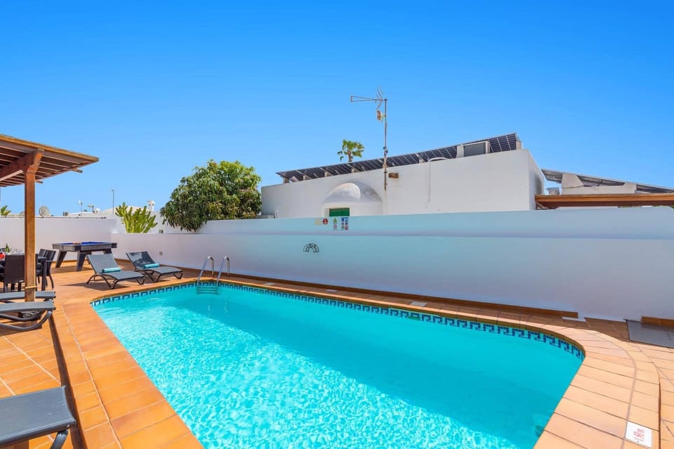 Villa Famara image