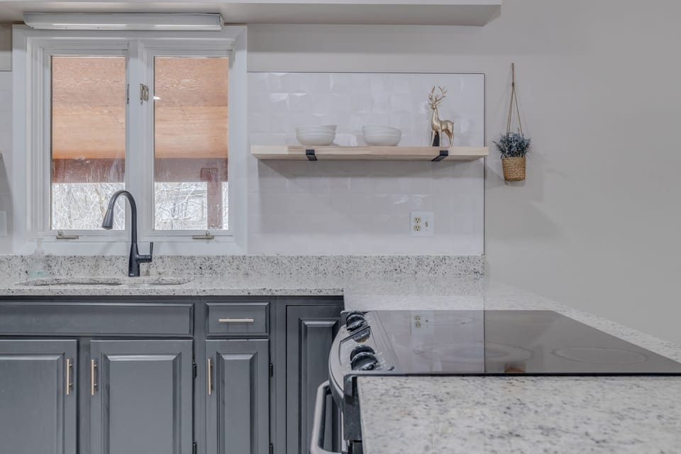 Cooktop with full size oven