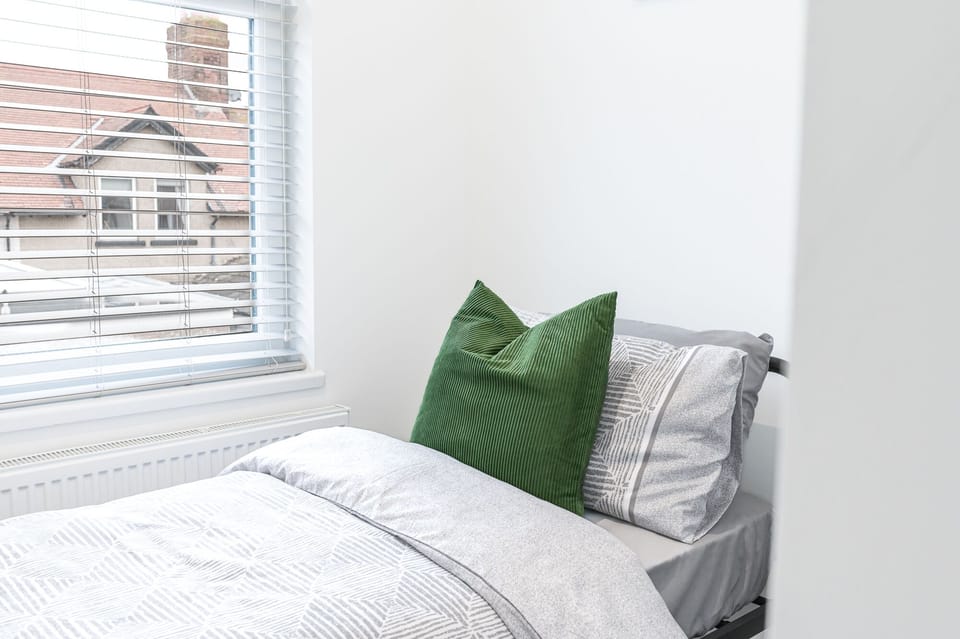 Bedroom 3 (Single)