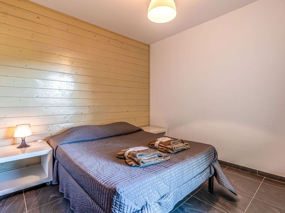 Water, Plant, Property, Building, Swimming Pool, Sky, Azure, Green, Nature, Tree